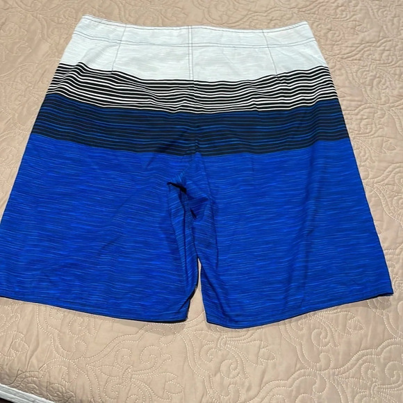 Men Swim Shorts - Picture 7 of 8